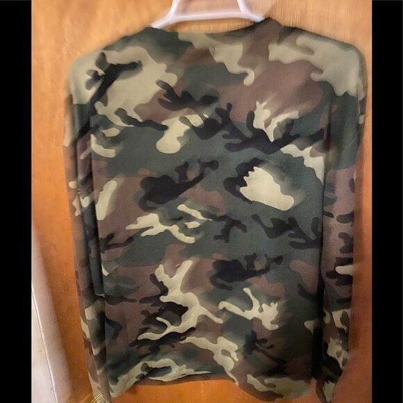 SANCTUARY top - Picture 3 of 3